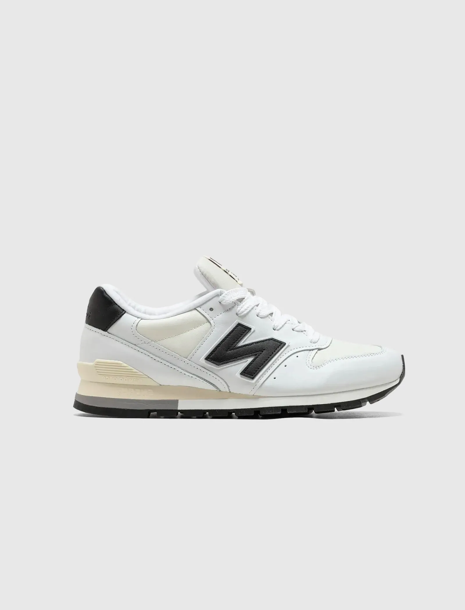 996 MADE IN USA "WHITE/BLACK"