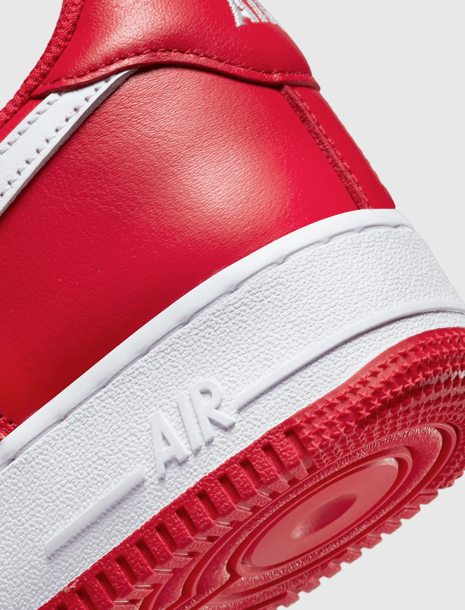 AIR FORCE 1 LOW RETRO COLOR OF THE MONTH "UNIVERSITY RED/WHITE"