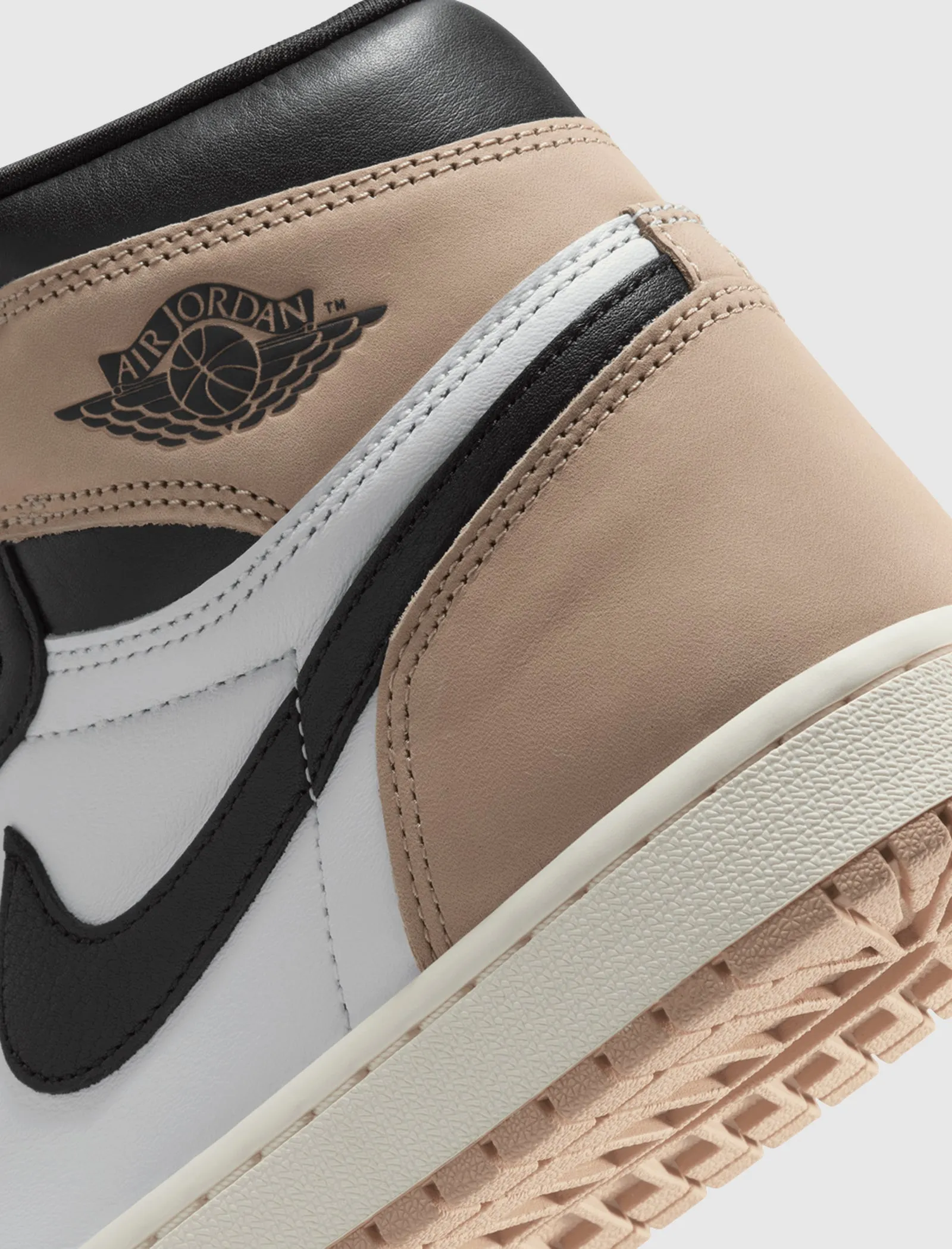 AIR JORDAN 1 RETRO "LATTE"