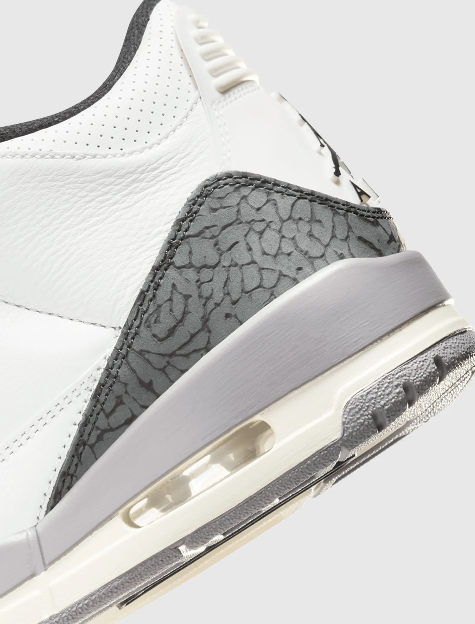 AIR JORDAN 3 RETRO "CEMENT GREY"