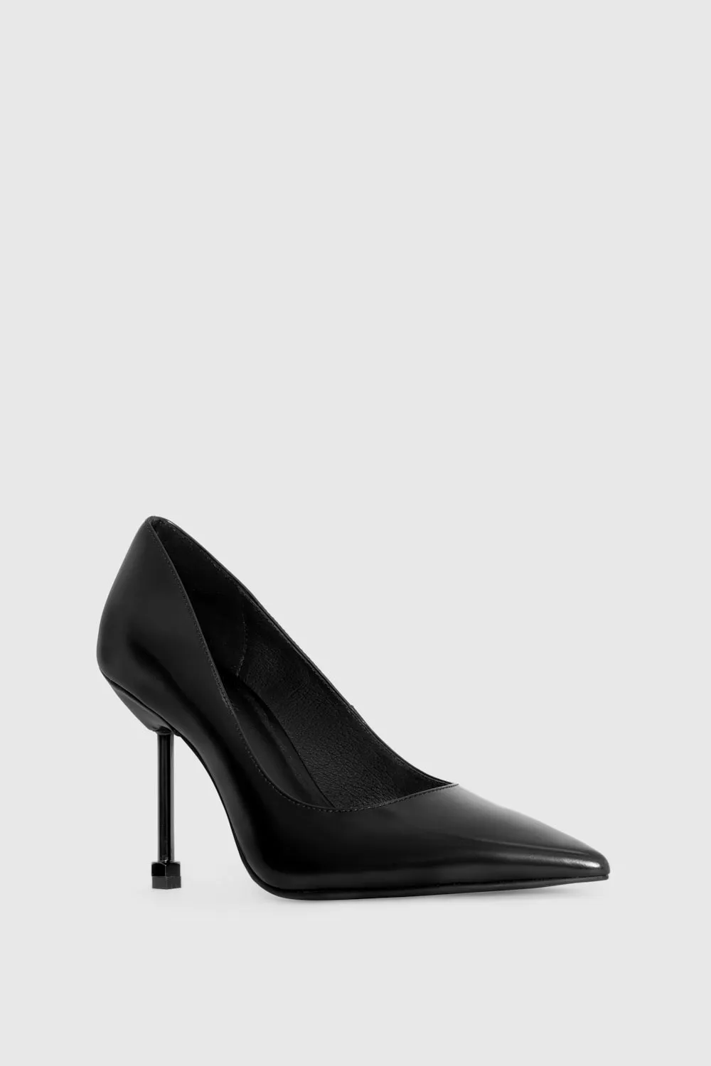 Juliana Pump