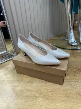 Pomares Low Heel Dream Ivory Shoe